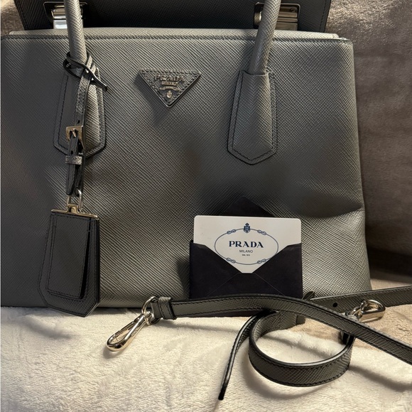 Prada - Picture 15 of 17